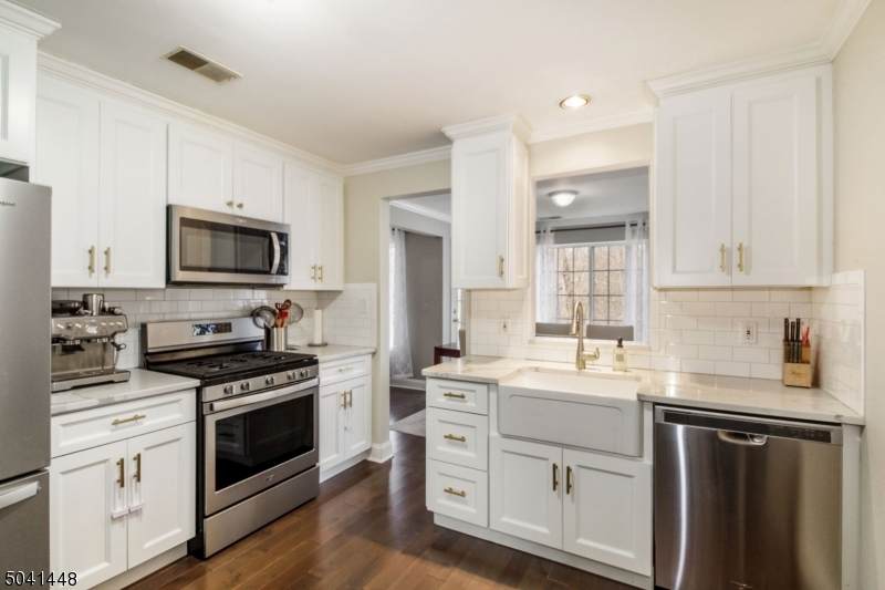262 Riveredge Drive - Photo 1