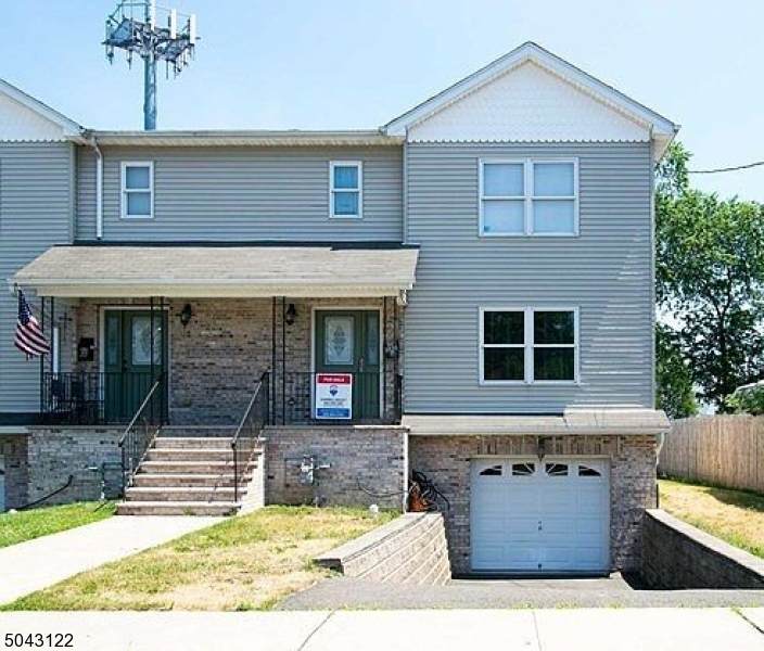 342 W Clinton St - Photo 1
