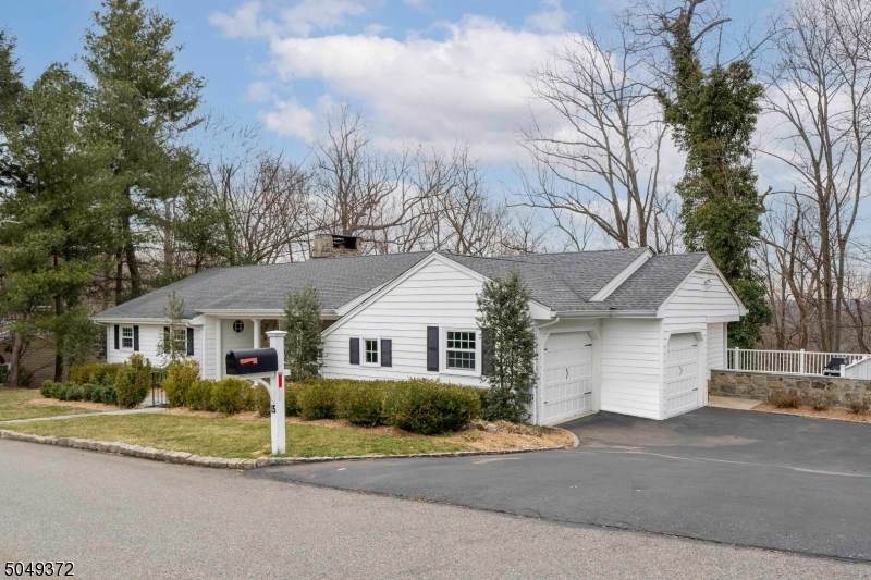 15 Buxton Rd - Photo 1