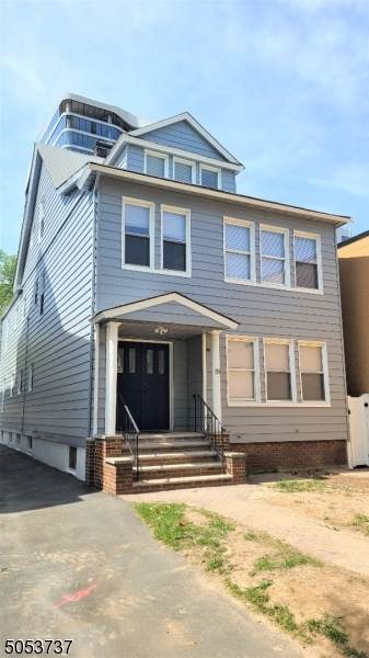 59 Sanford St - Photo 1