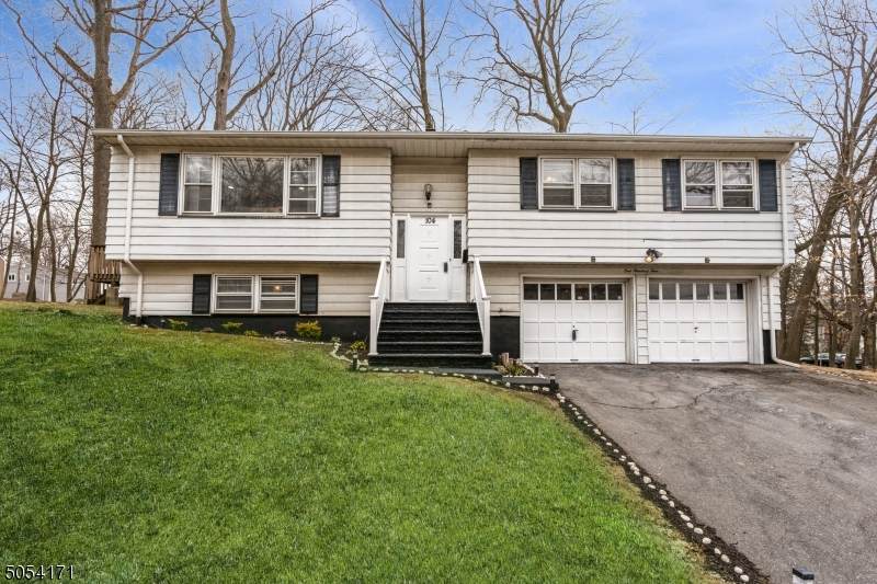 104 N Livingston Ave - Photo 1