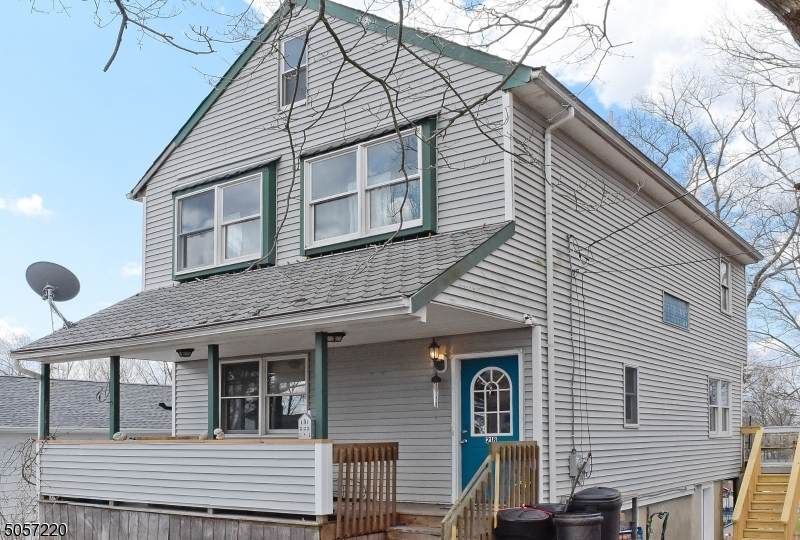 218 Dupont Ave - Photo 1