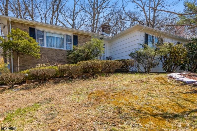 277 E Cedar St - Photo 1