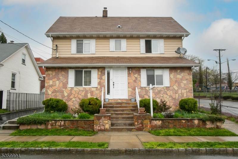 49 Seward St - Photo 1