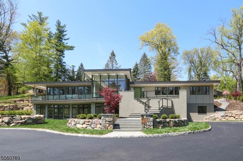 55 Minnisink Rd - Photo 1