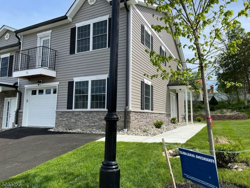 11 Gabriella Way - Photo 1