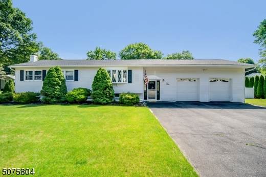 4 Circle Blvd - Photo 1