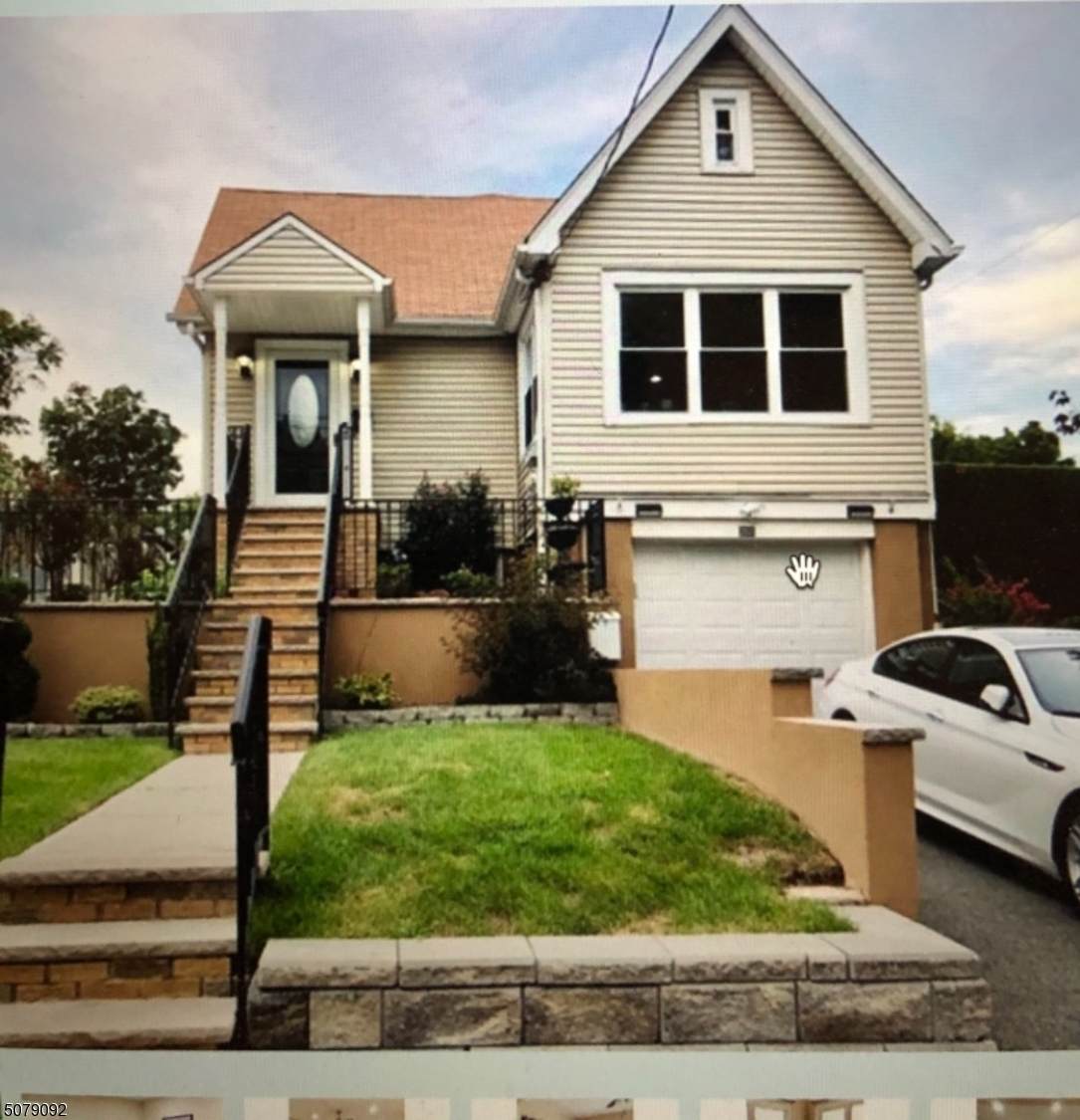 253 E Pierrepont Ave - Photo 1