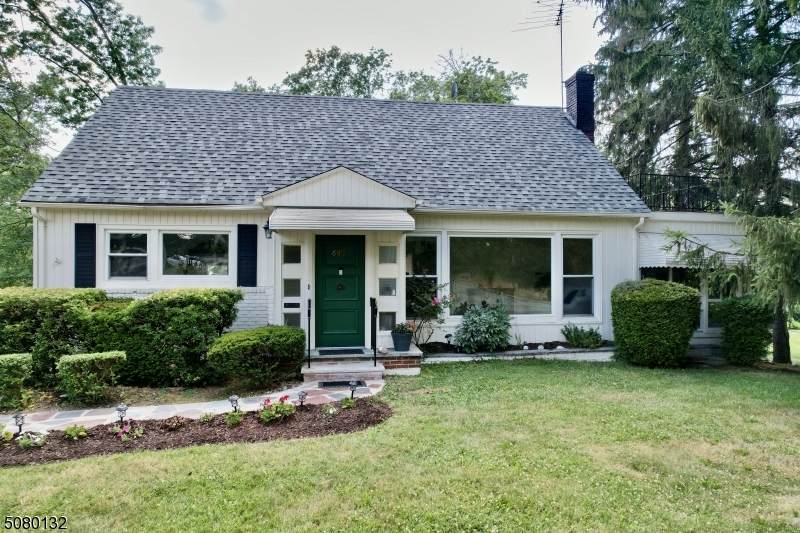 685 Prospect Ave - Photo 1
