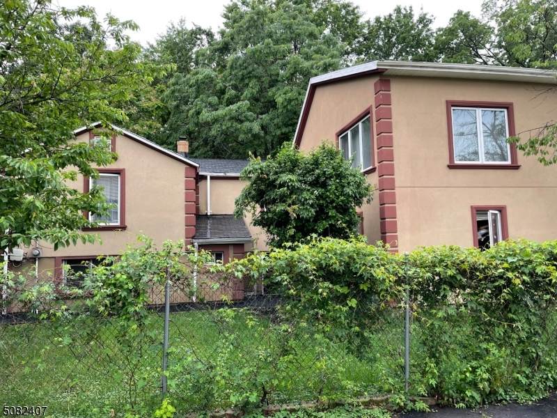 72 Weaver St - Photo 1