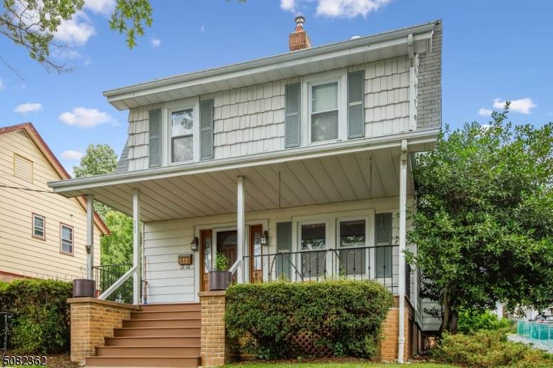111 Elmwood Rd - Photo 1