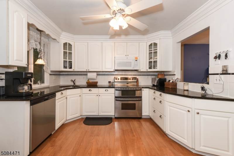 414 Drakestown Rd - Photo 1