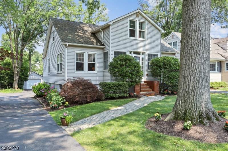 42 Inwood Rd - Photo 1