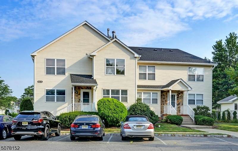336 Ventnor Ct - Photo 1