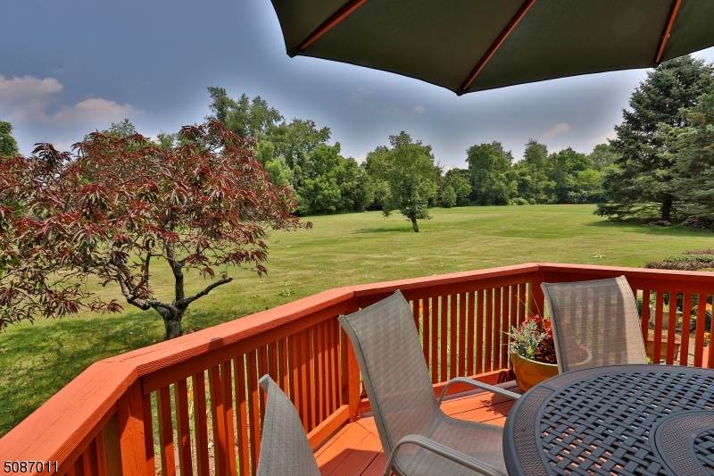 5 Pinewood Ln - Photo 1