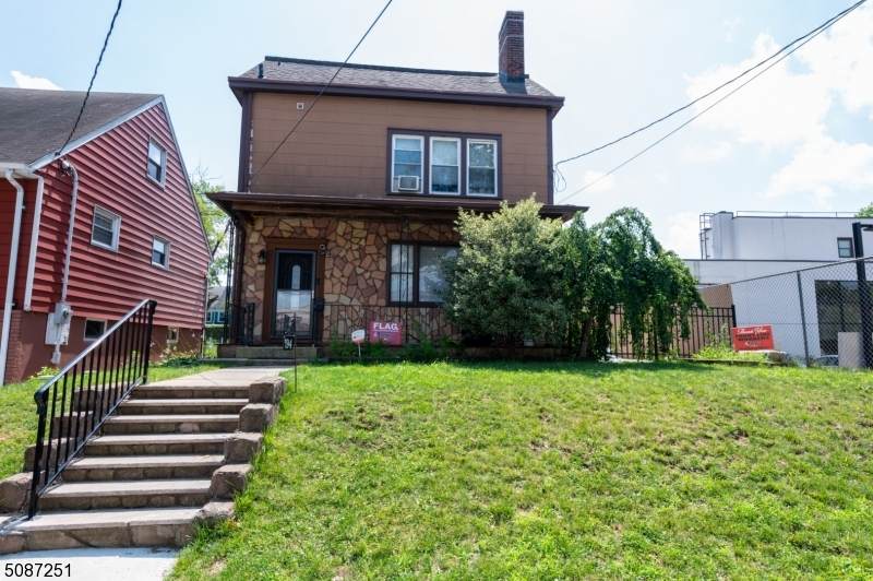 794 Harrison St - Photo 1