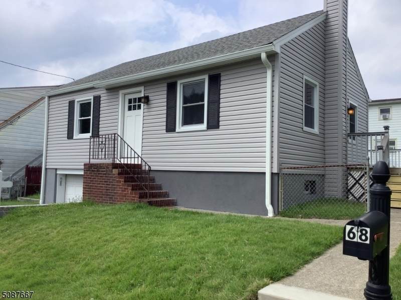 68 Hillcrest Ave - Photo 1