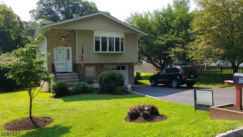 62 Hurd St - Photo 1