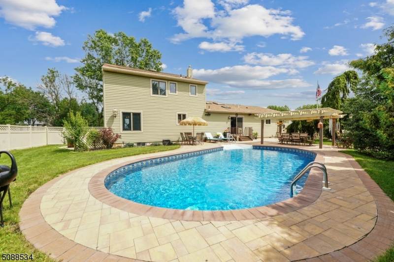 602 Van Liew Ct - Photo 1