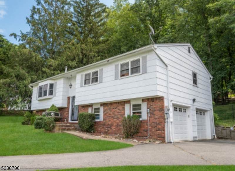 17 Warren Ct - Photo 1
