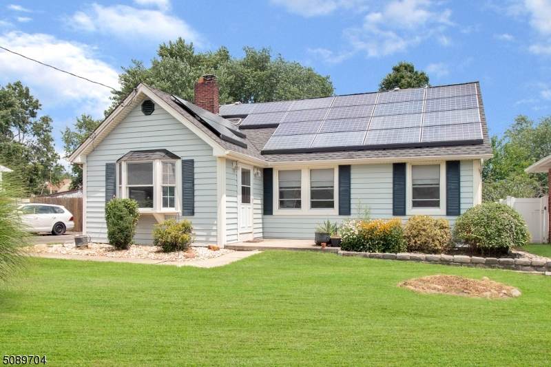 32 Howell Ave - Photo 1