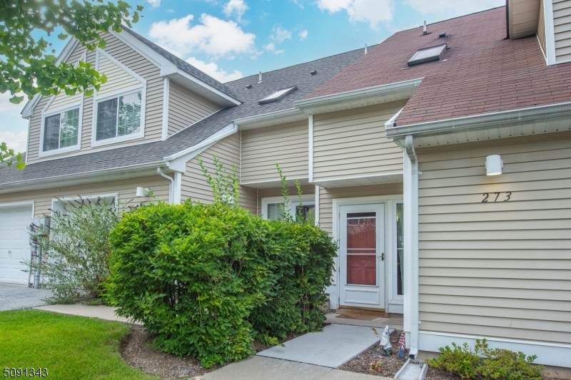 273 Falcon Ridge Way - Photo 1