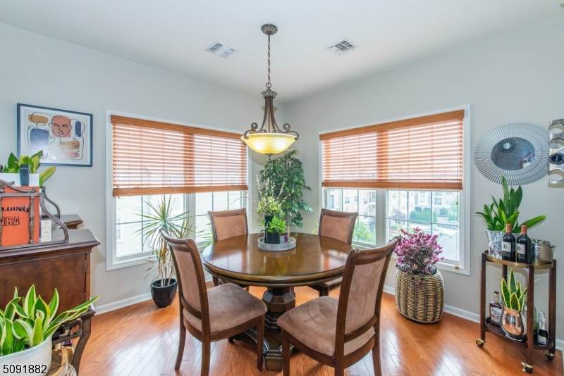 6302 Harcourt Rd - Photo 1