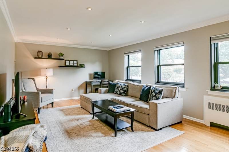53 Sandra Cir - Photo 1