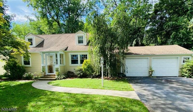 137 Salter St - Photo 1