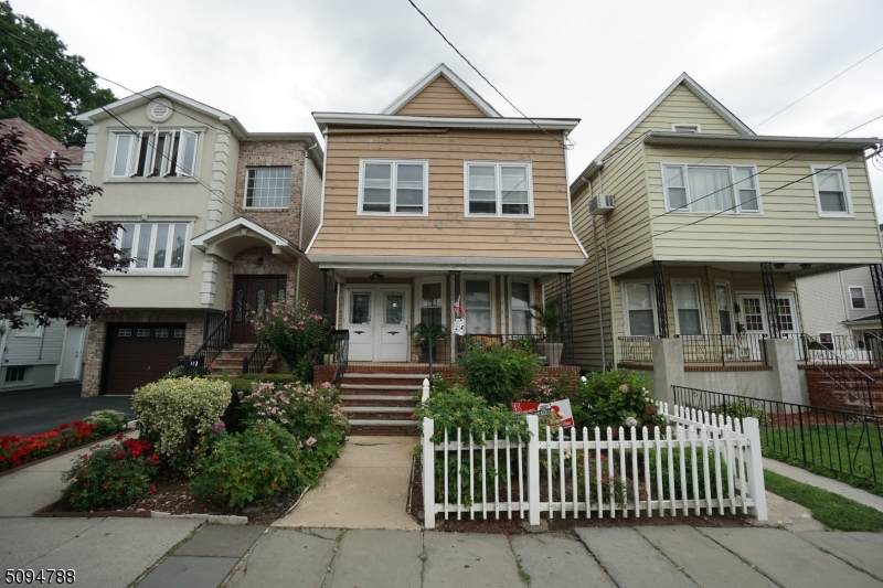 314 Vine St - Photo 1