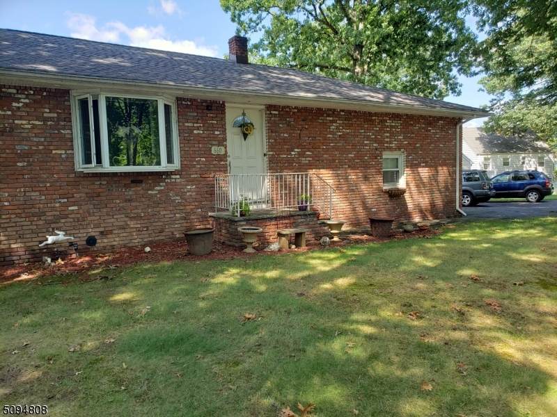 660 Bloomingdale Ave - Photo 1