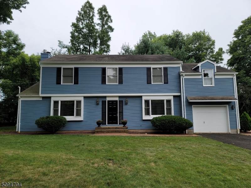 4 Evergreen Pl - Photo 1