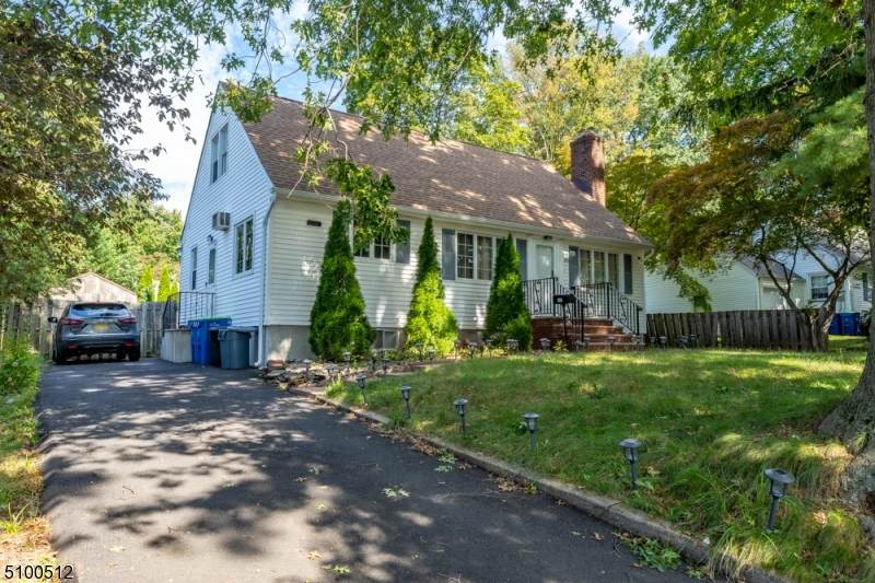 255 Oneida Pl - Photo 1