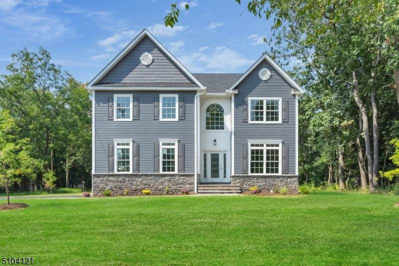 129 Stockton Ave - Photo 1