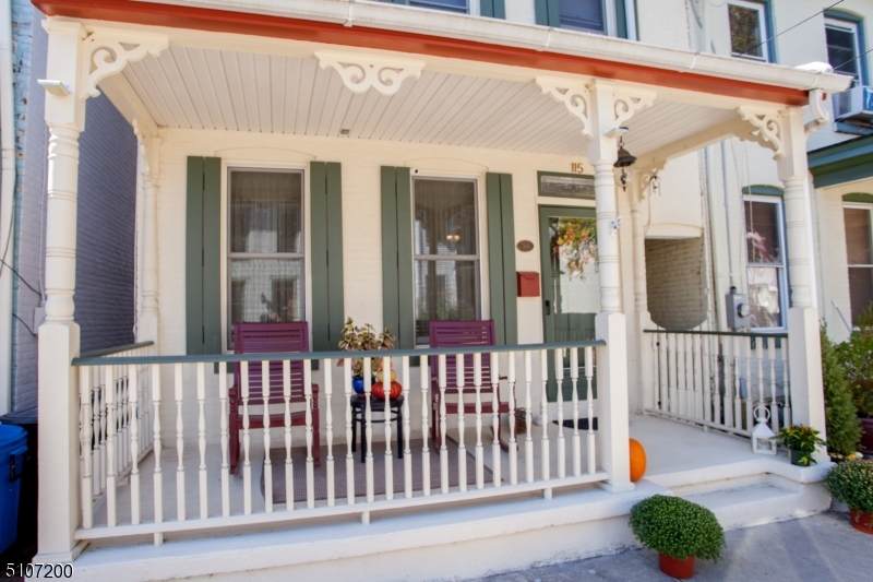 115 Clinton St - Photo 1