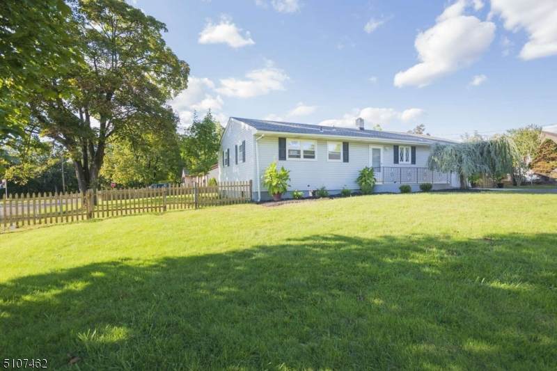 832 Somerville Ave - Photo 1
