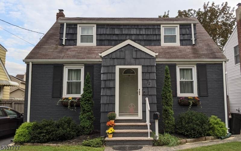 72 Riverside Ave - Photo 1