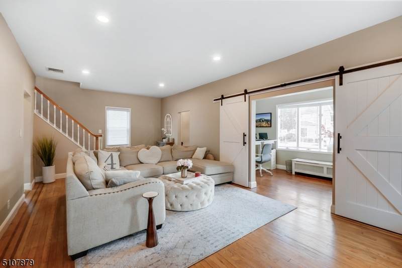 69 Elm Pl - Photo 1