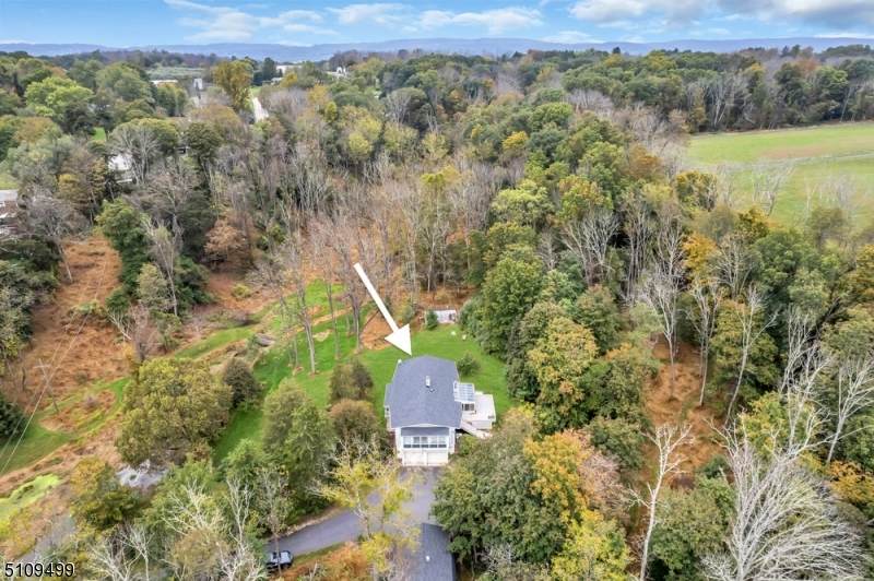 7 Pond Ln - Photo 1