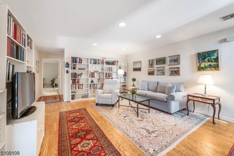 22 Cadence Ct - Photo 1