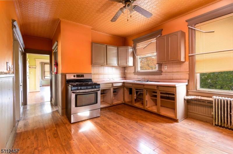 79 Madison Ave - Photo 1