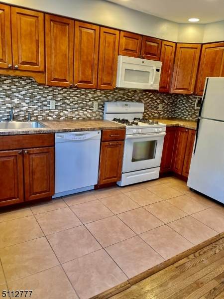 18 Parkway Vlg - Photo 1