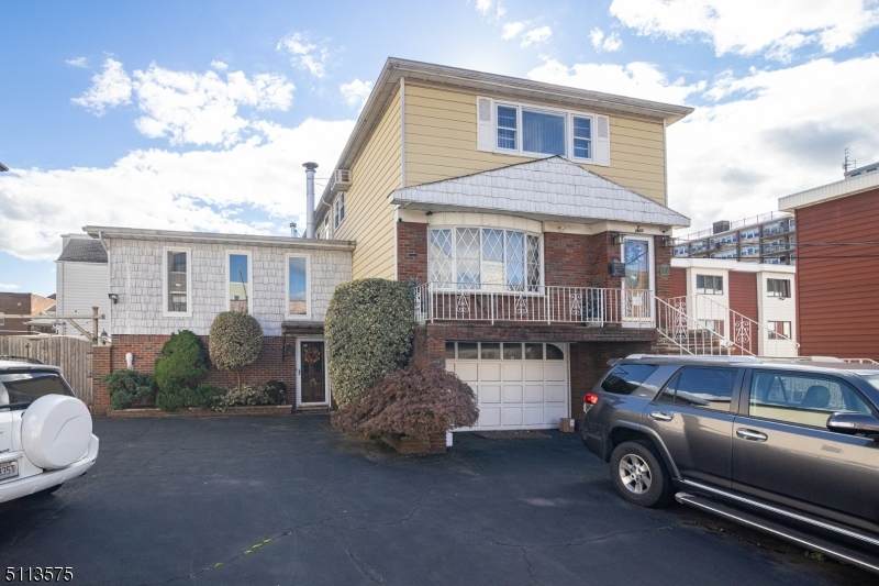 6 Library Ct - Photo 1