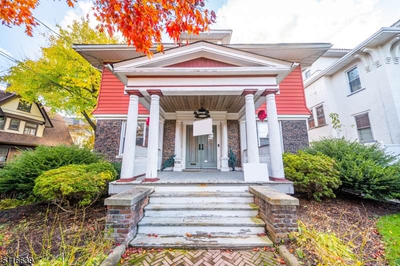 675 Clifton Ave - Photo 1