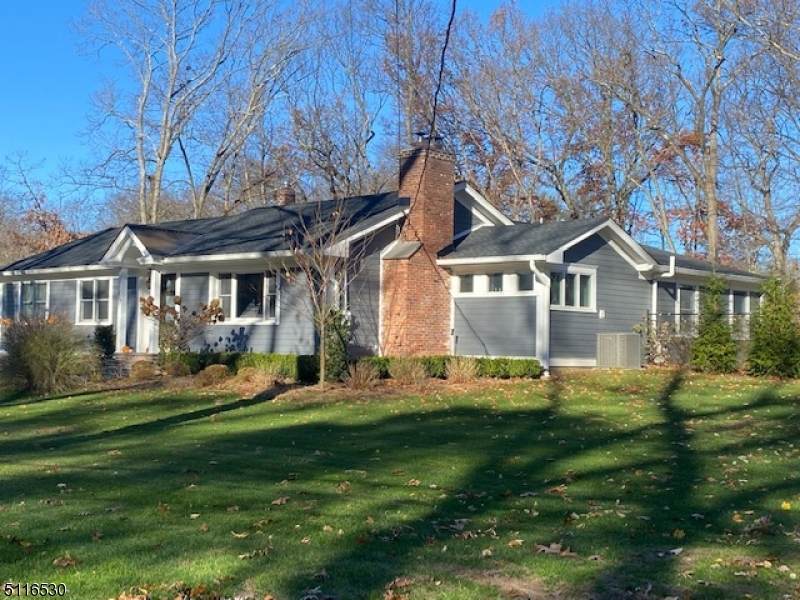 837 Pueblo Dr - Photo 1