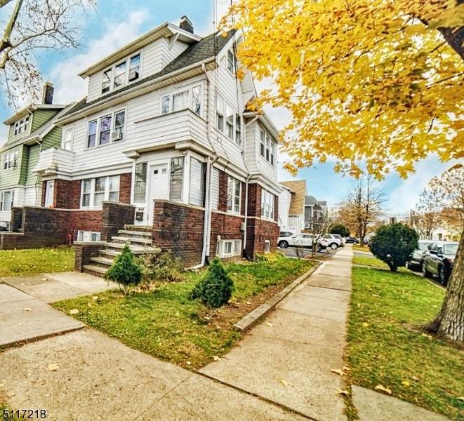 215 Ampere Pkwy - Photo 1