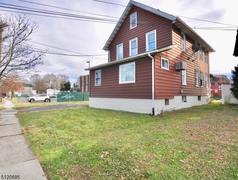 314 South Ave East - Photo 1