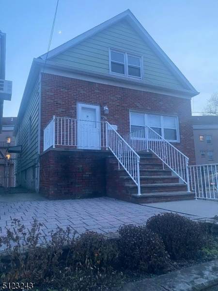 76 W 2nd St - Photo 1
