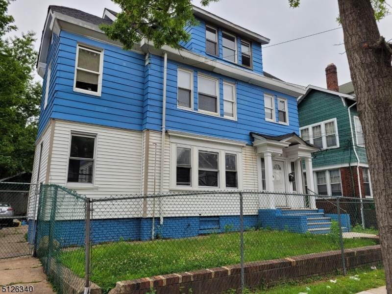 9 Monticello Ave - Photo 1
