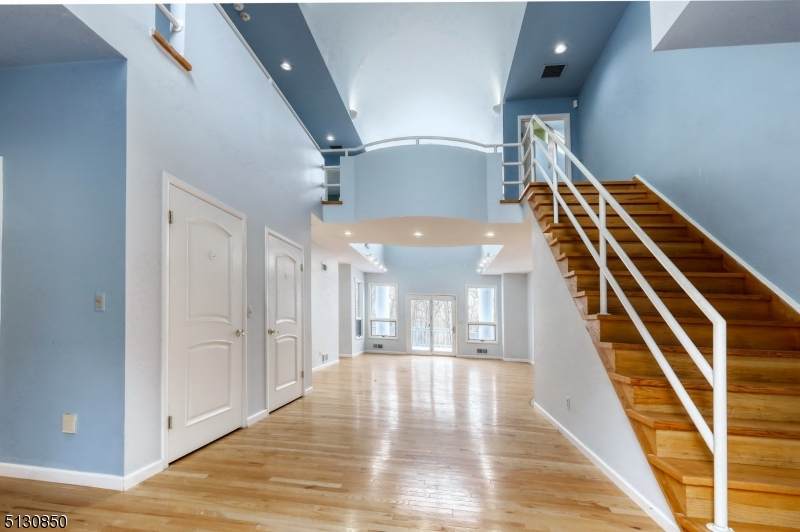 66 Westview Rd - Photo 1